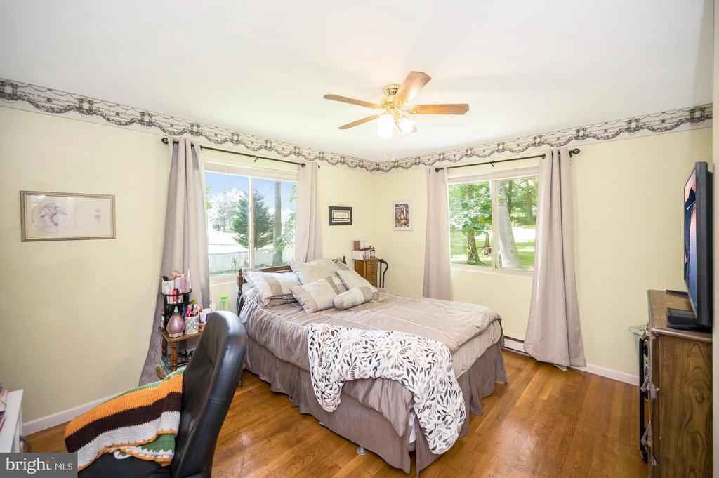109 Joshua Rd