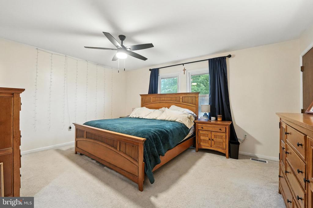 110 Matthew Ct