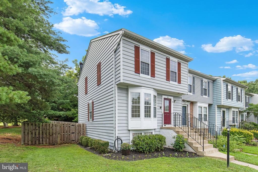 101 Bentley Ct