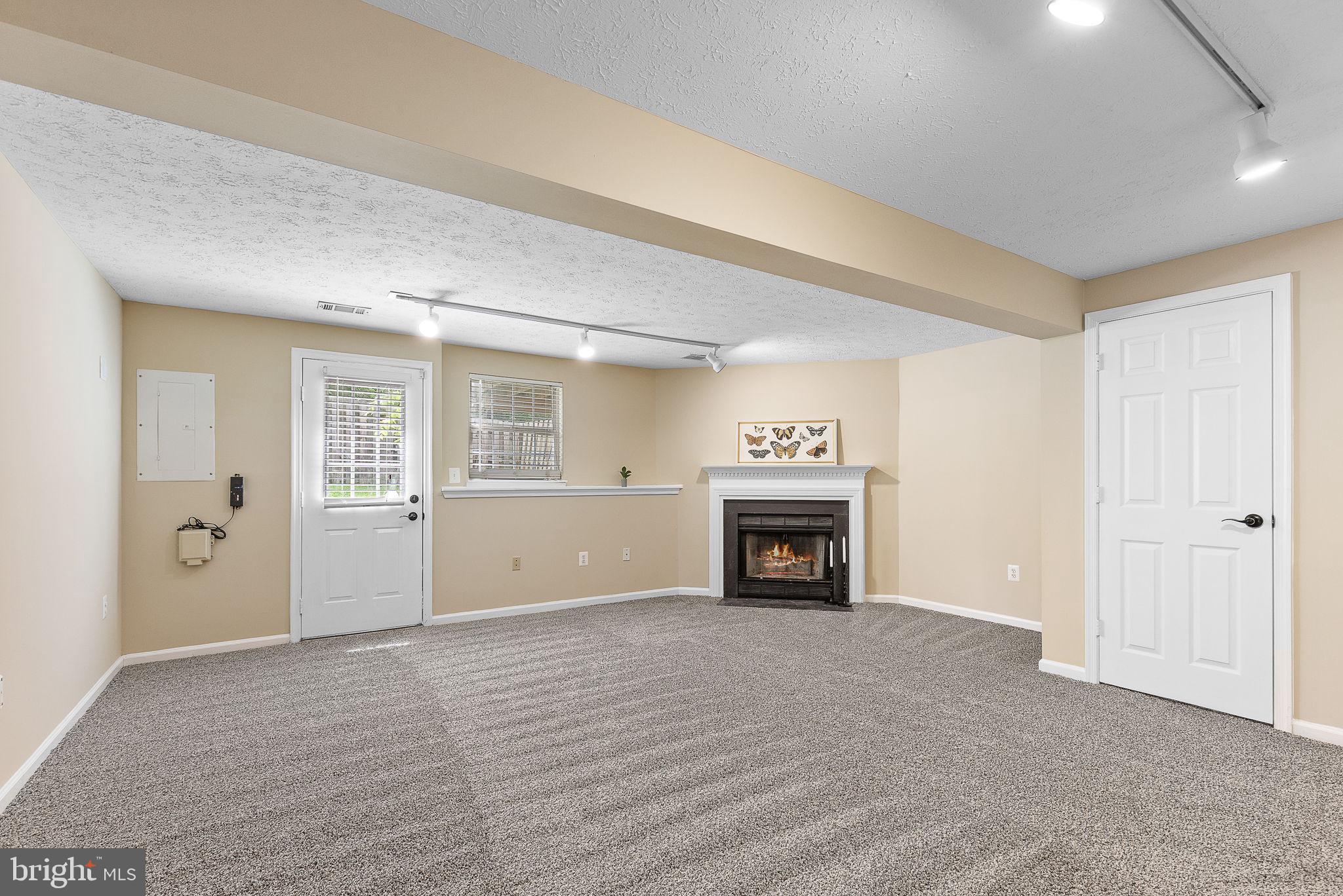 101 Bentley Ct