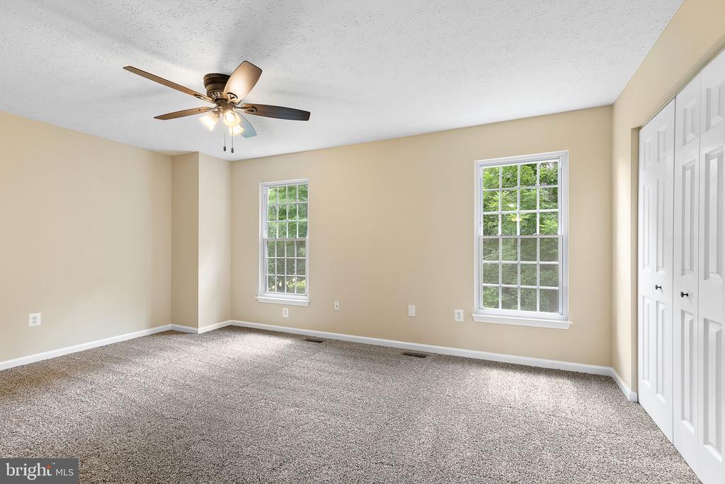 101 Bentley Ct