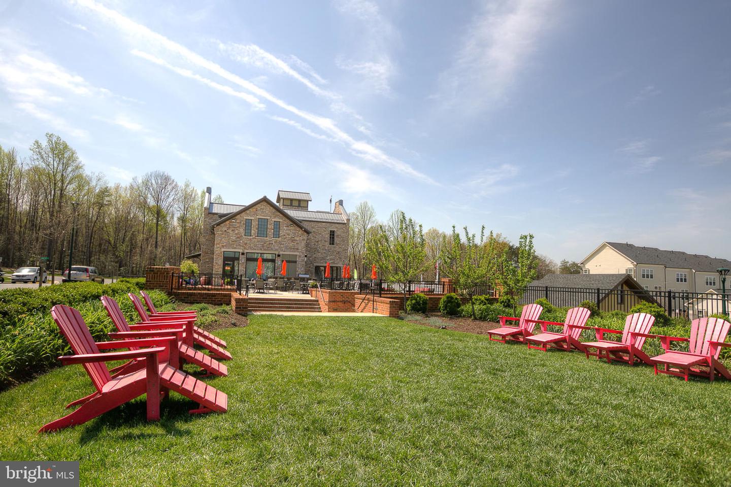 401 Daylily Ln