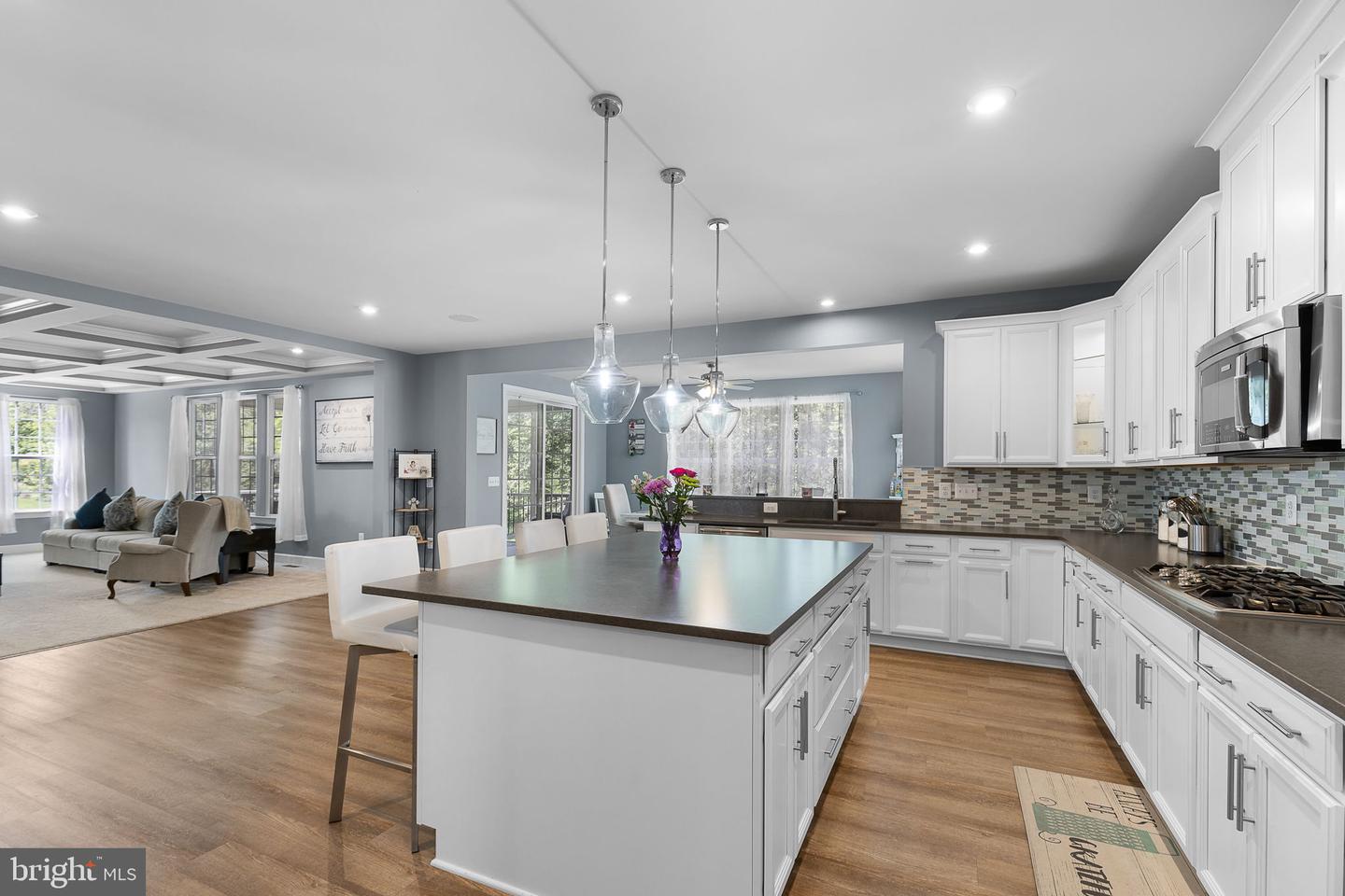 401 Daylily Ln