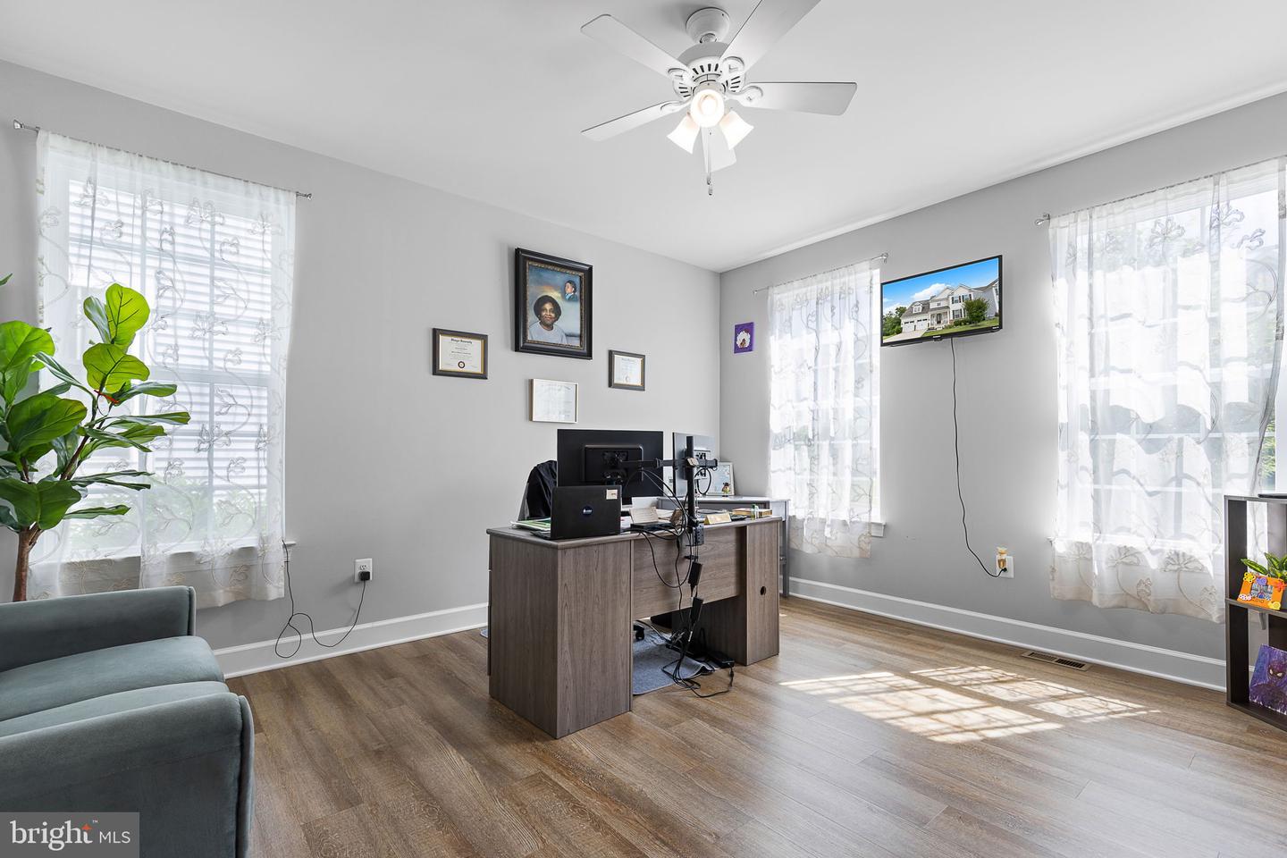 401 Daylily Ln