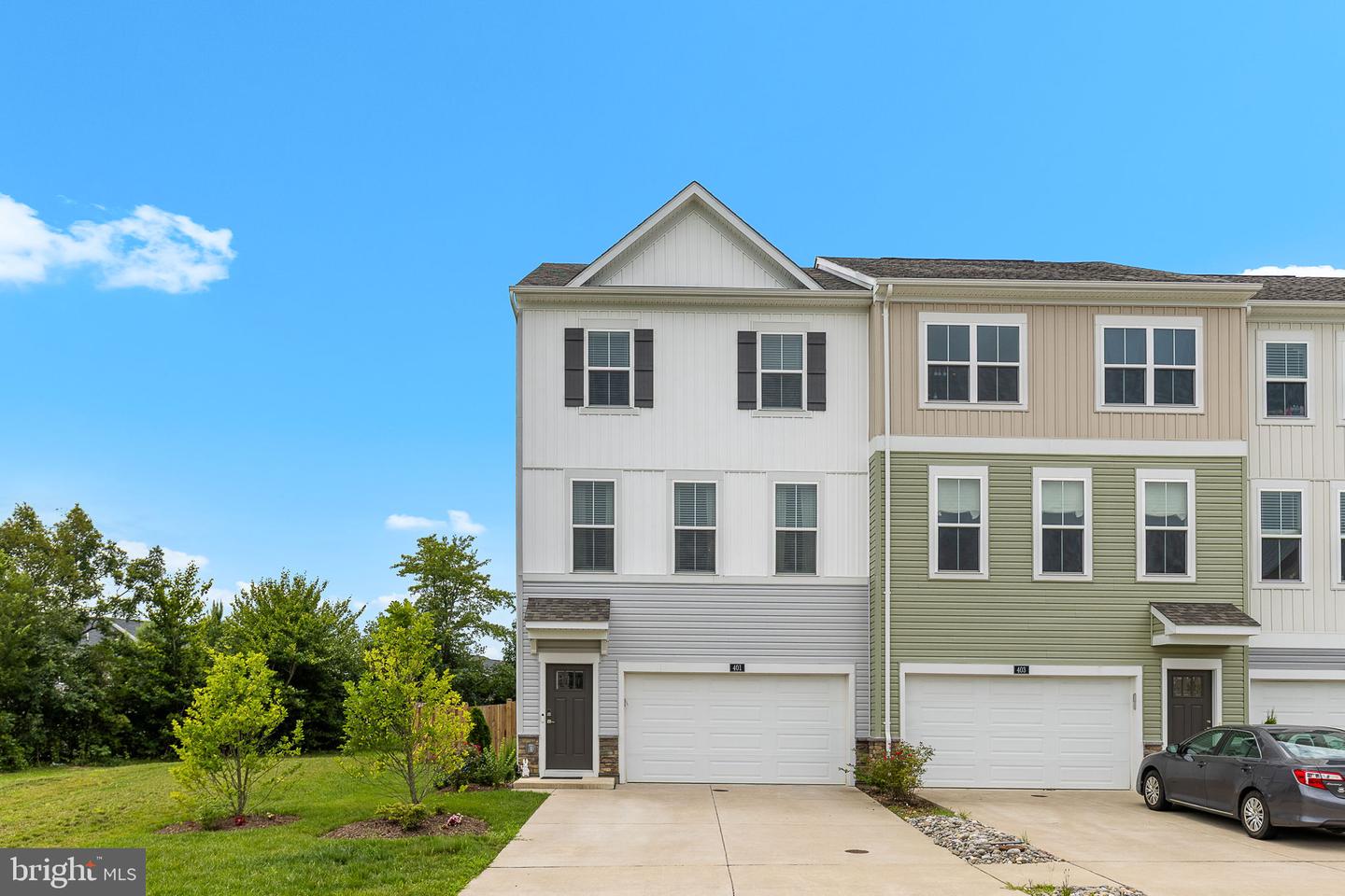 401 Snowberry Ln