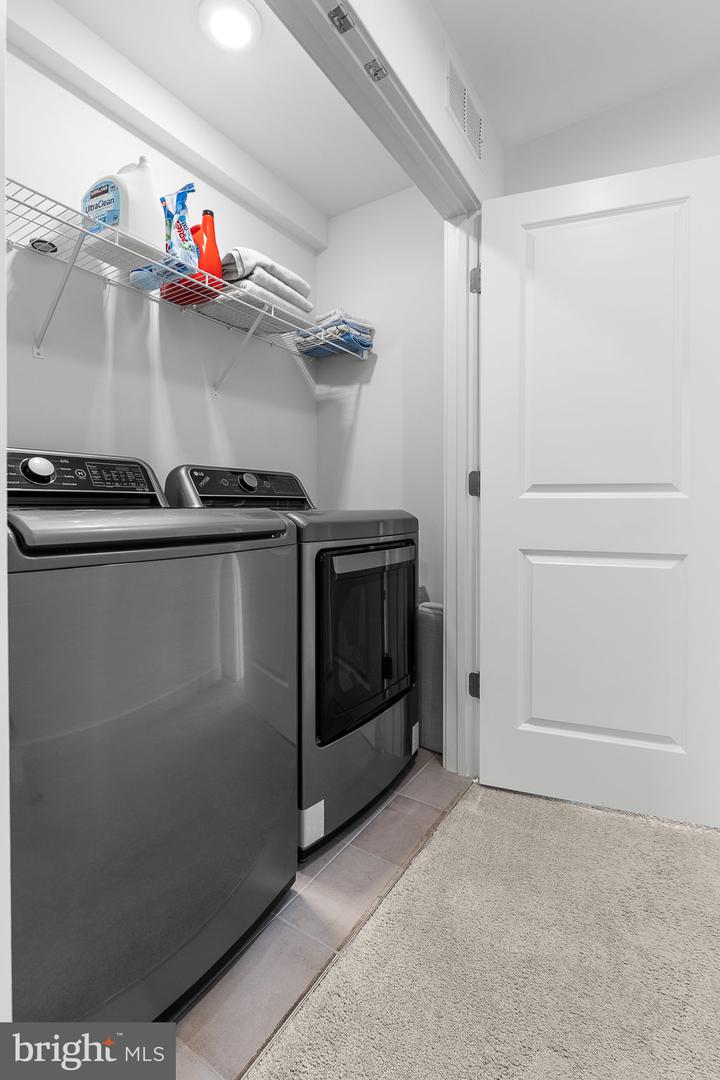 401 Snowberry Ln