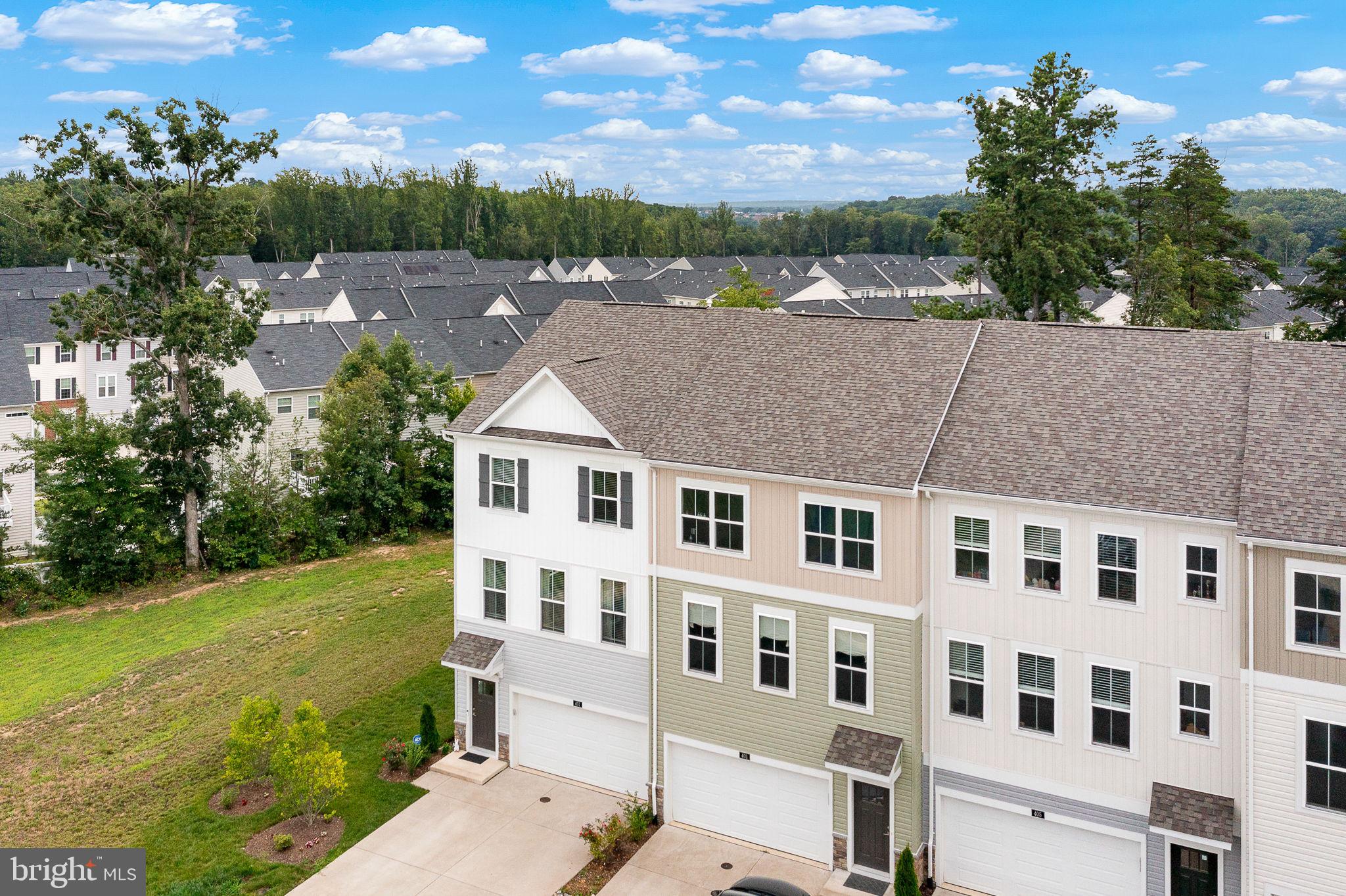 401 Snowberry Ln