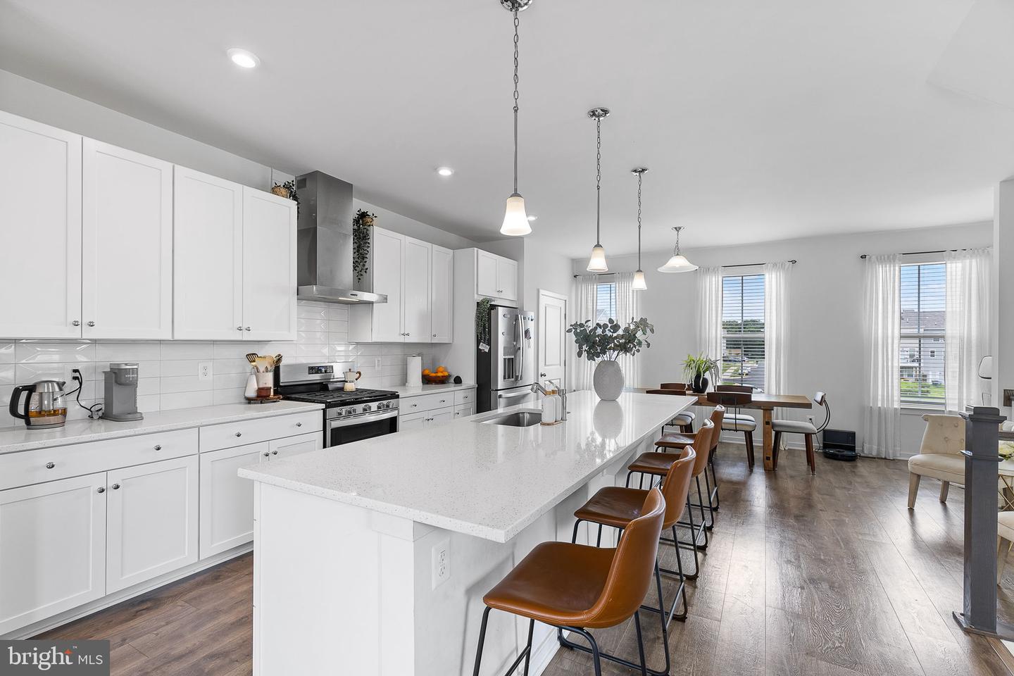 401 Snowberry Ln