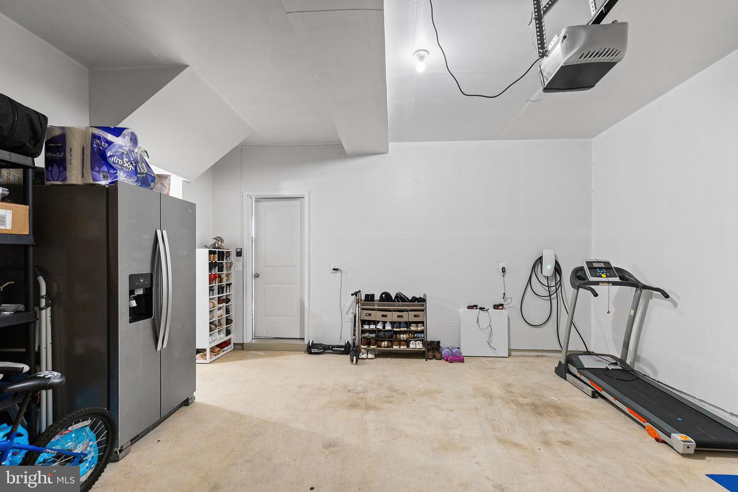 401 Snowberry Ln