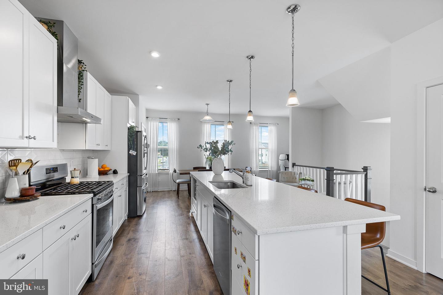 401 Snowberry Ln