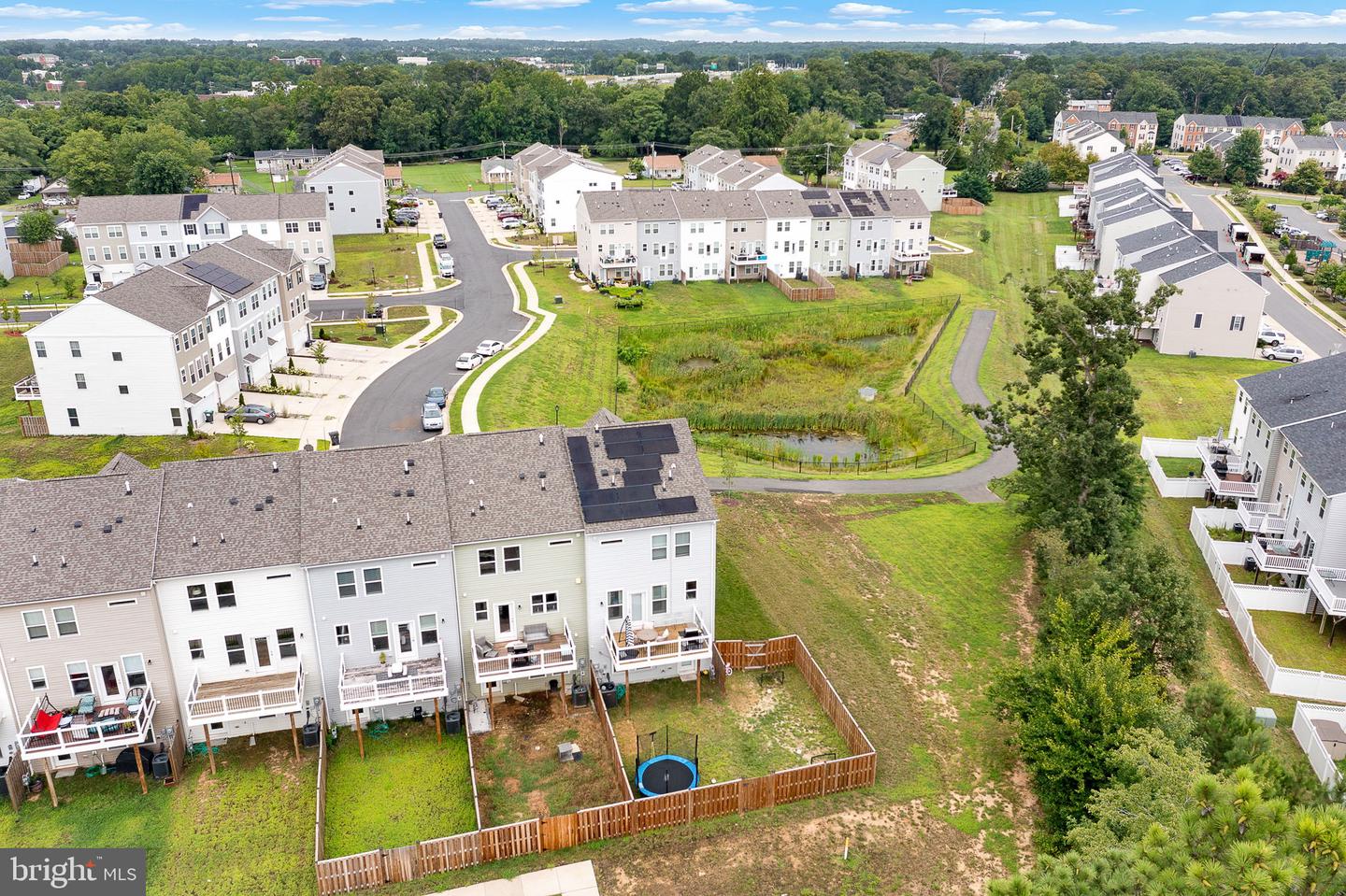 401 Snowberry Ln