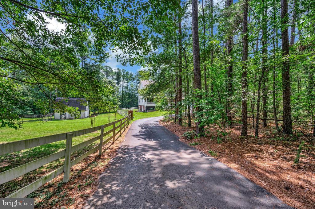 8 WILDERNESS CT