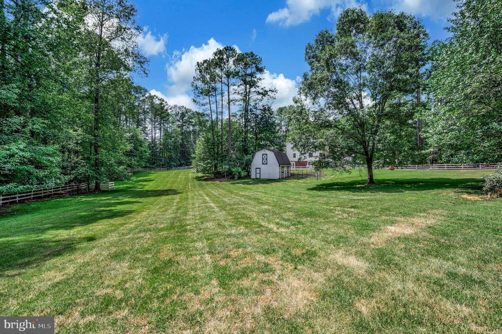 8 WILDERNESS CT