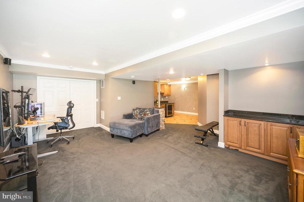 8 WILDERNESS CT