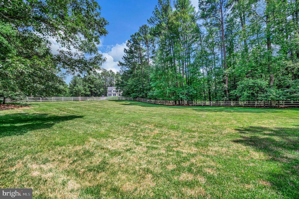 8 WILDERNESS CT