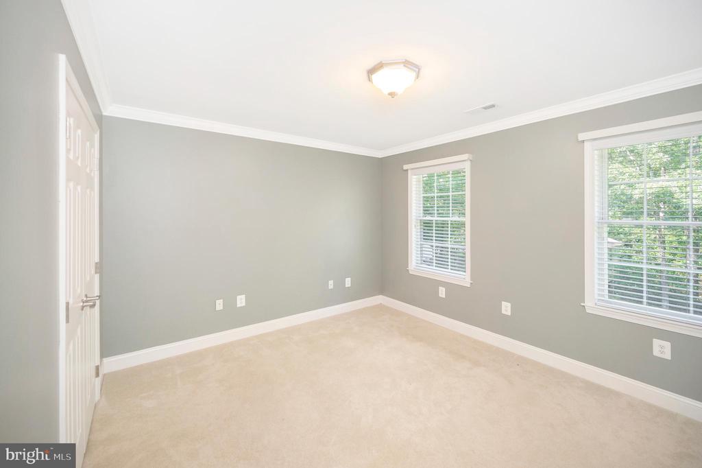 8 WILDERNESS CT