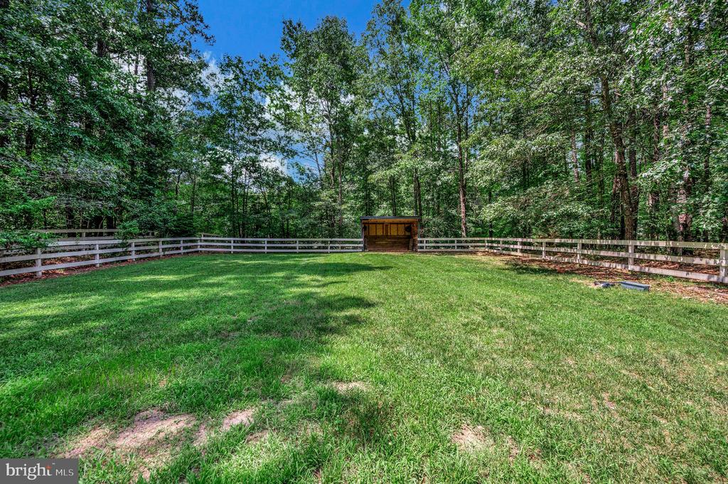 8 WILDERNESS CT