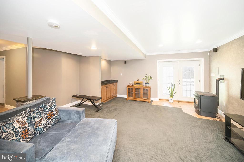 8 WILDERNESS CT