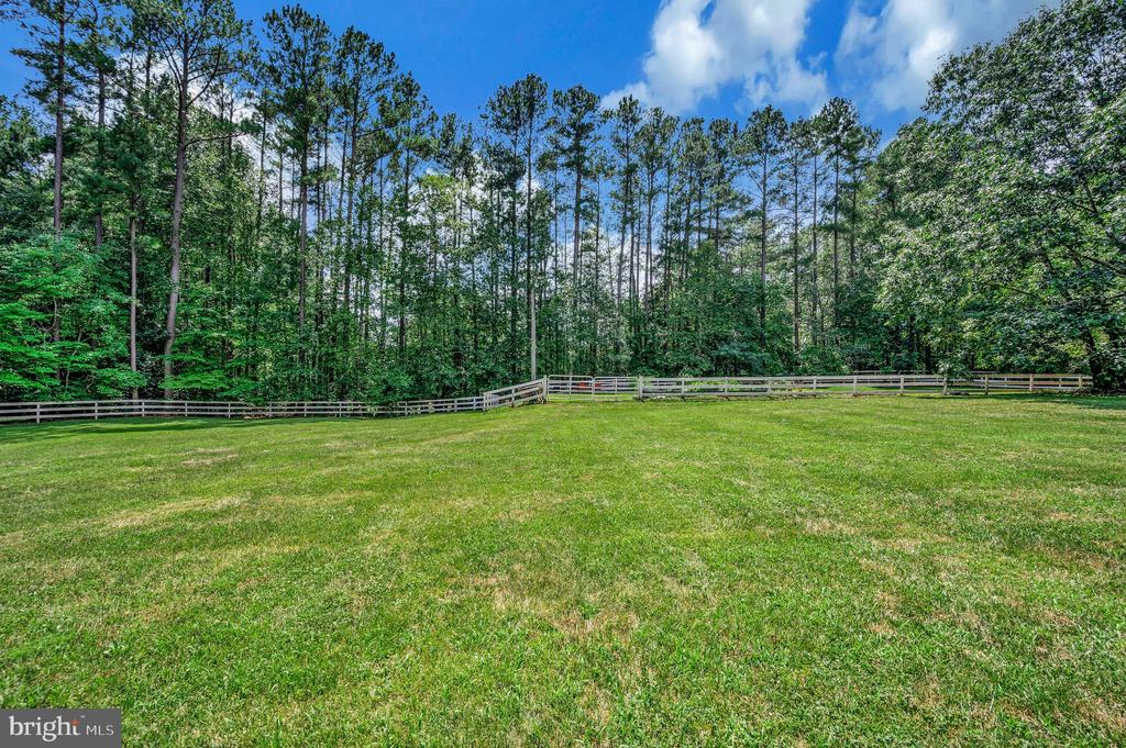 8 WILDERNESS CT