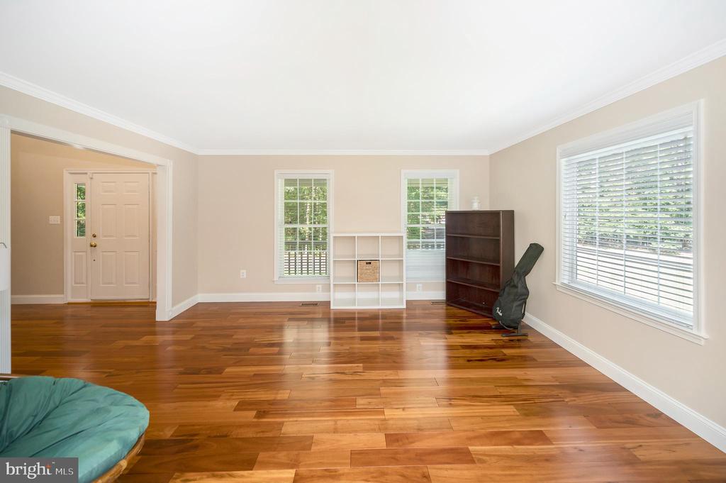 8 WILDERNESS CT