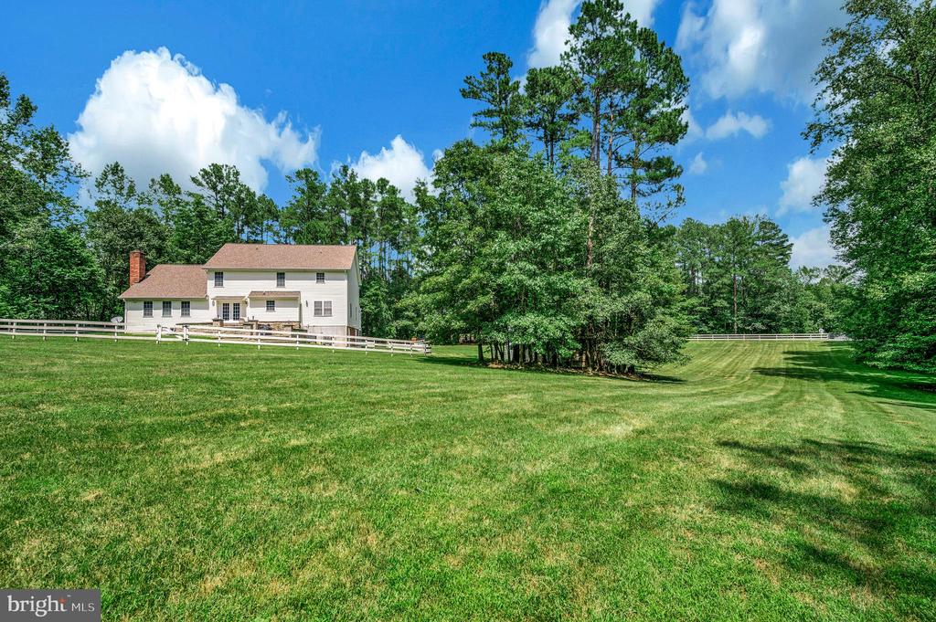 8 WILDERNESS CT