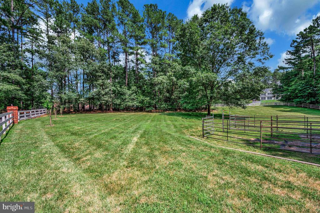8 WILDERNESS CT