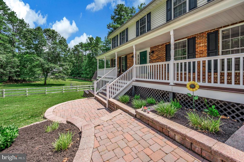 8 WILDERNESS CT