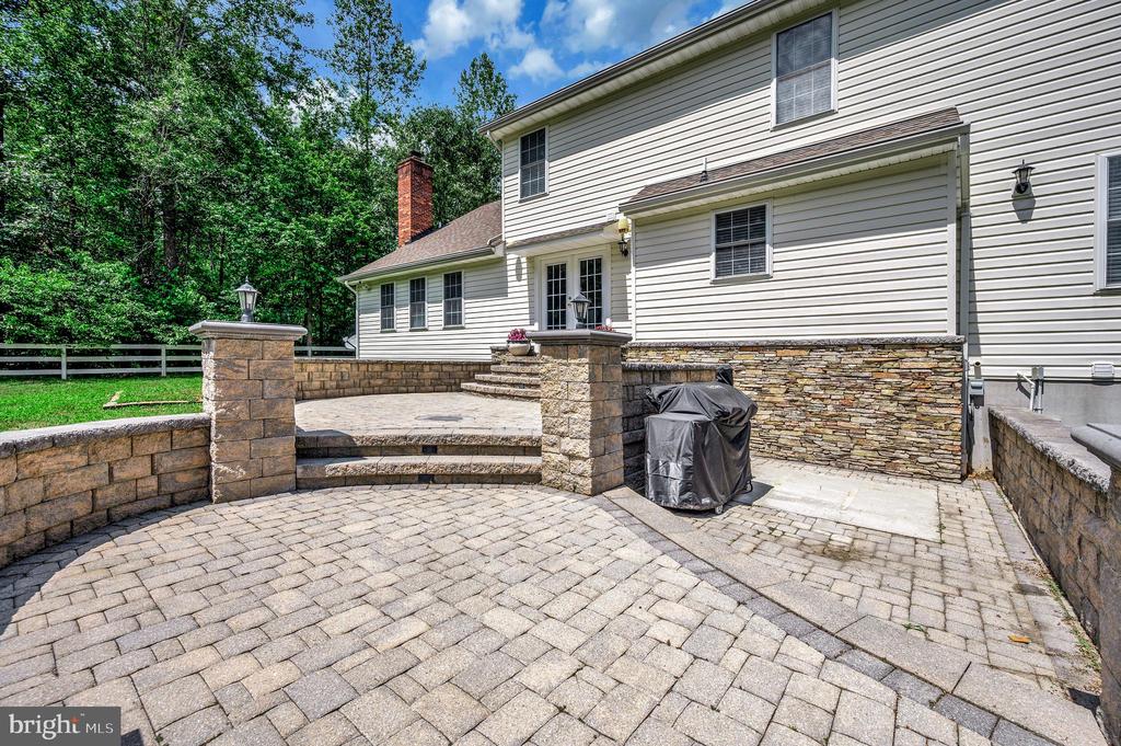 8 WILDERNESS CT