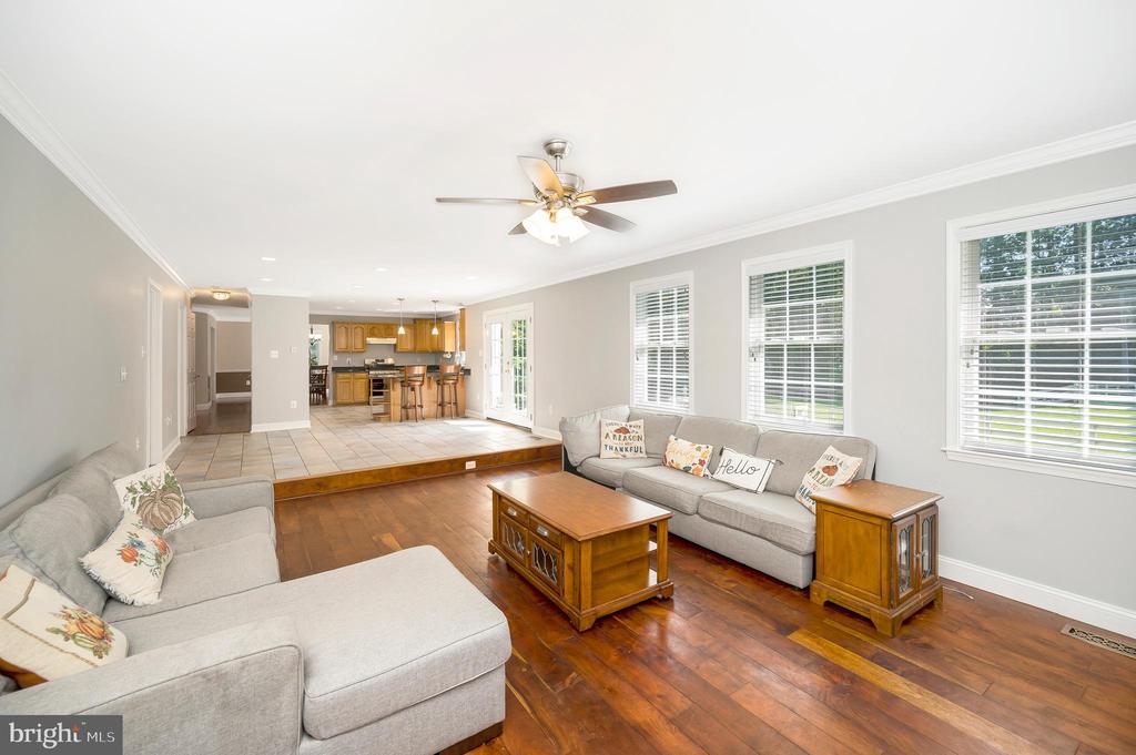 8 WILDERNESS CT
