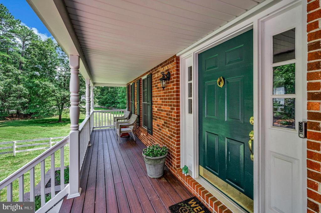 8 WILDERNESS CT