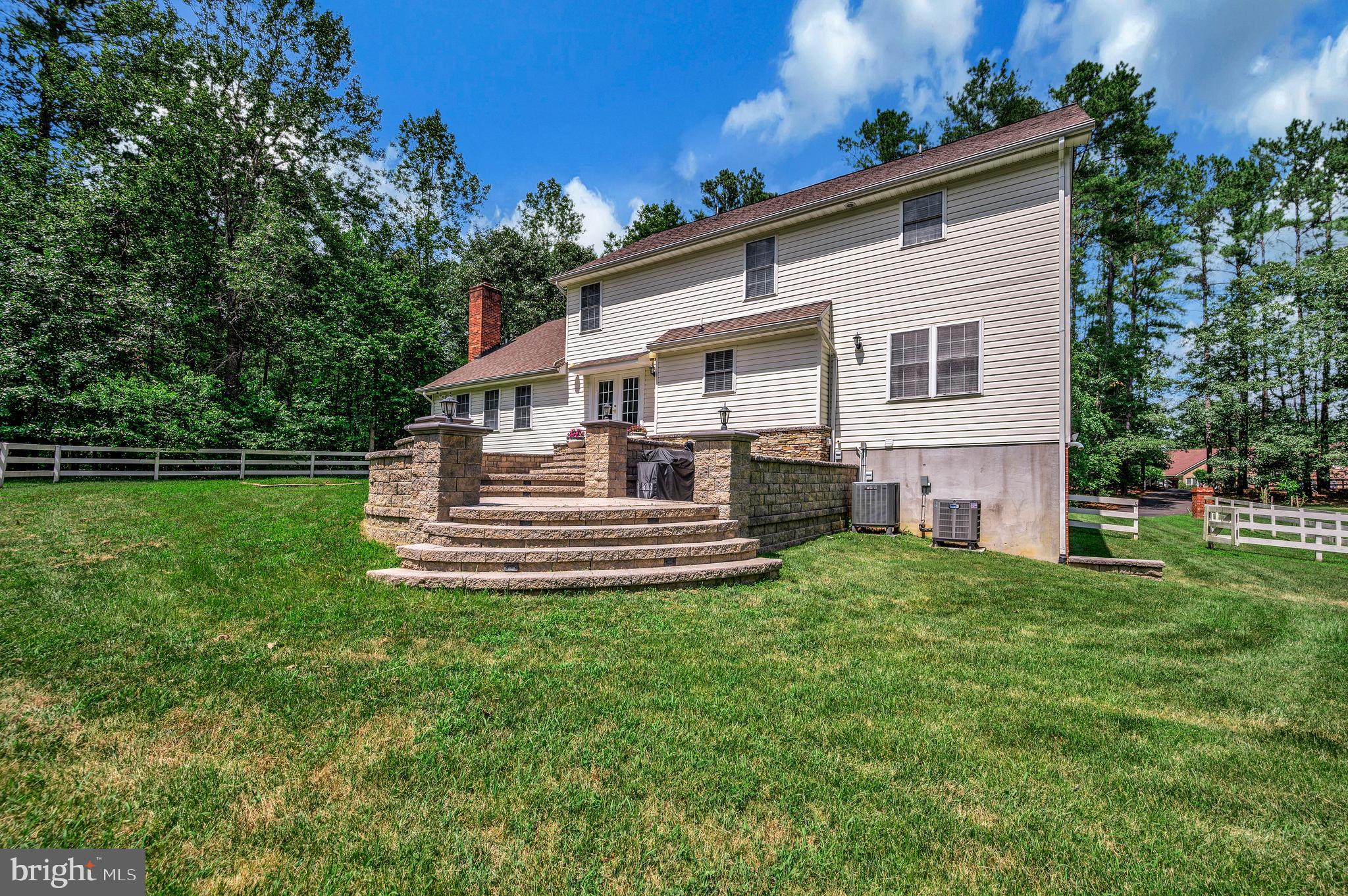 8 WILDERNESS CT