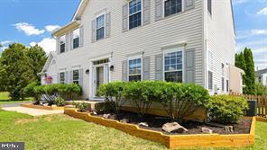 8 HALITE CT