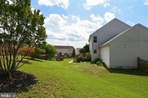 8 HALITE CT