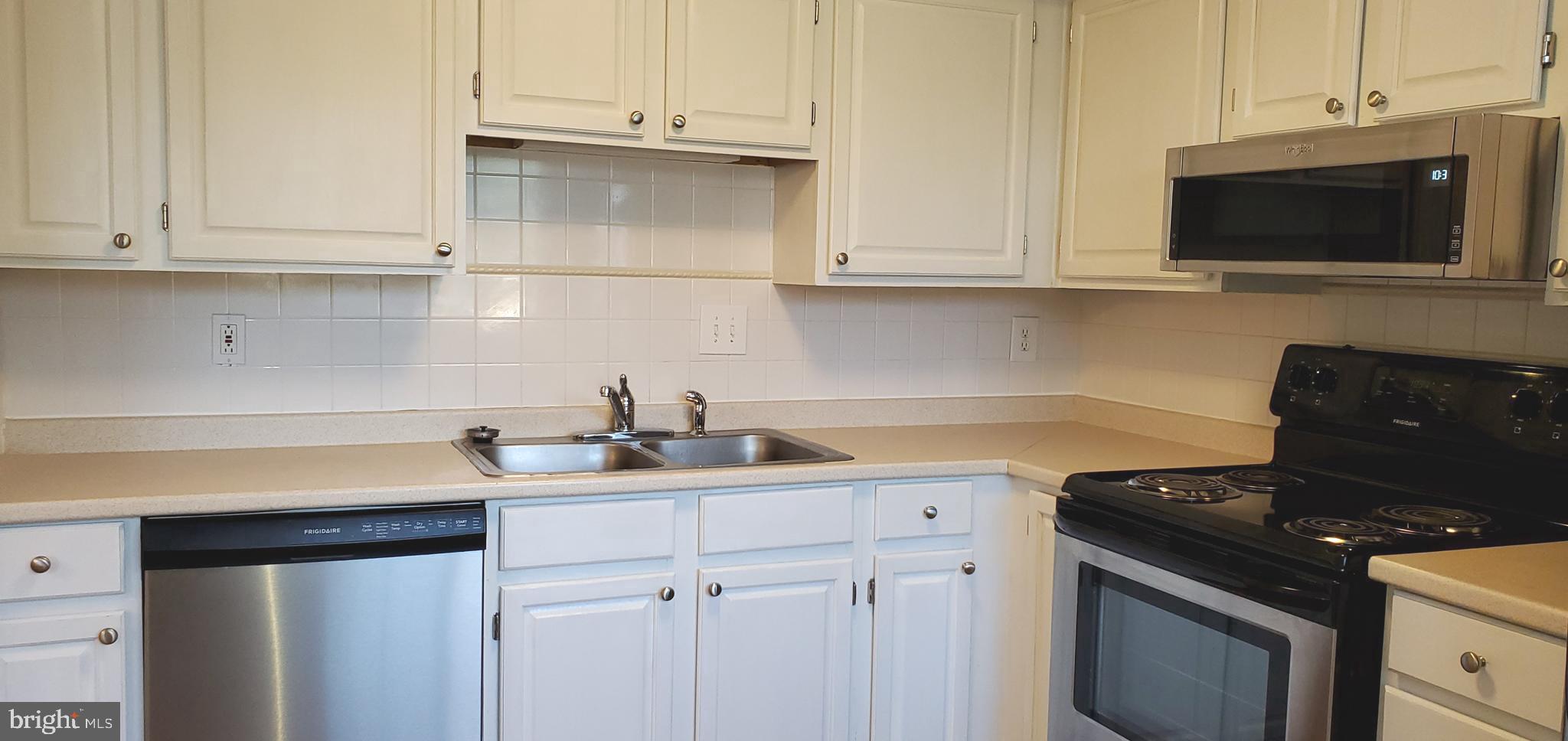 505 CROSS RIDGE COURT