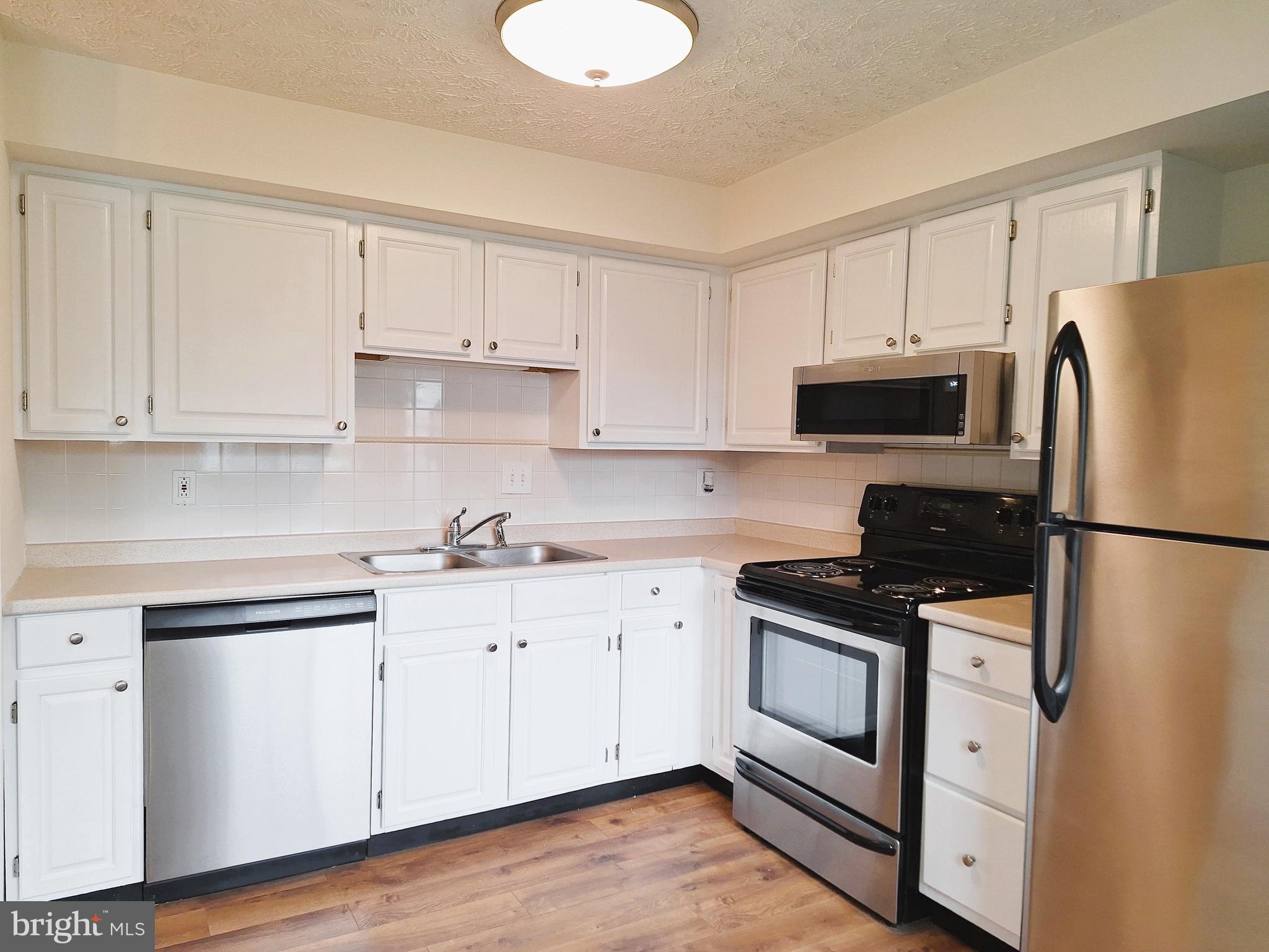 505 CROSS RIDGE COURT