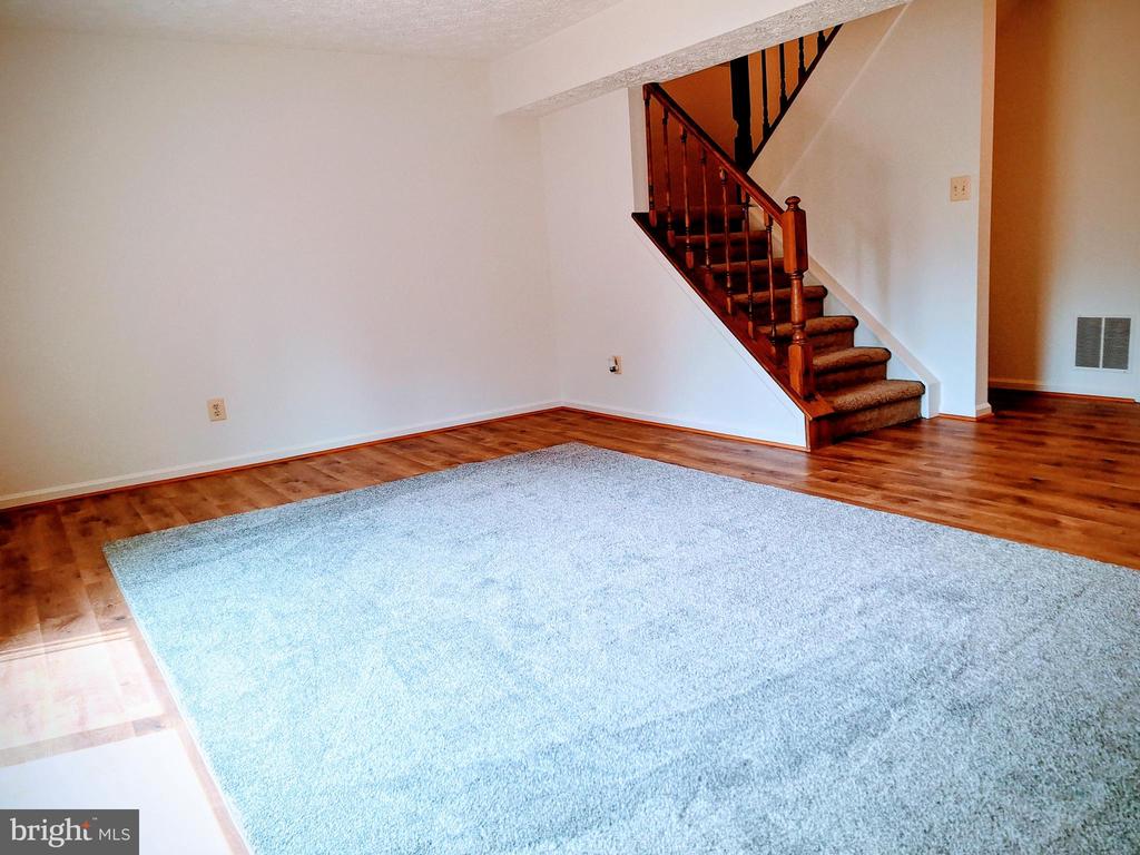 505 CROSS RIDGE COURT