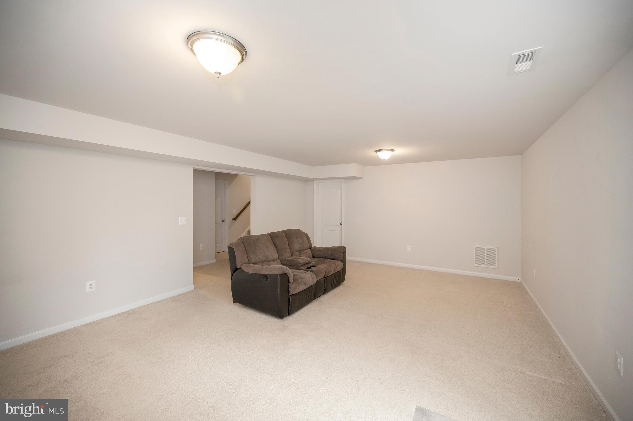 1092 ASPEN ROAD