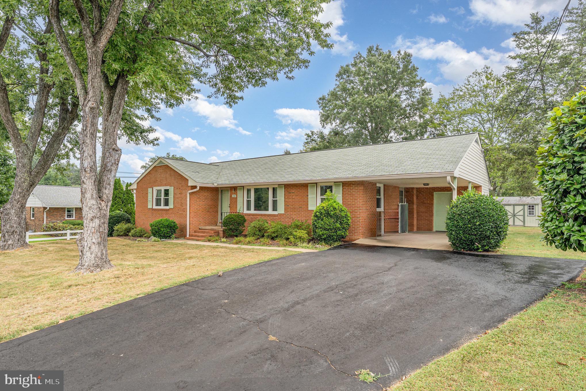 720 SPRING VALLEY DRIVE