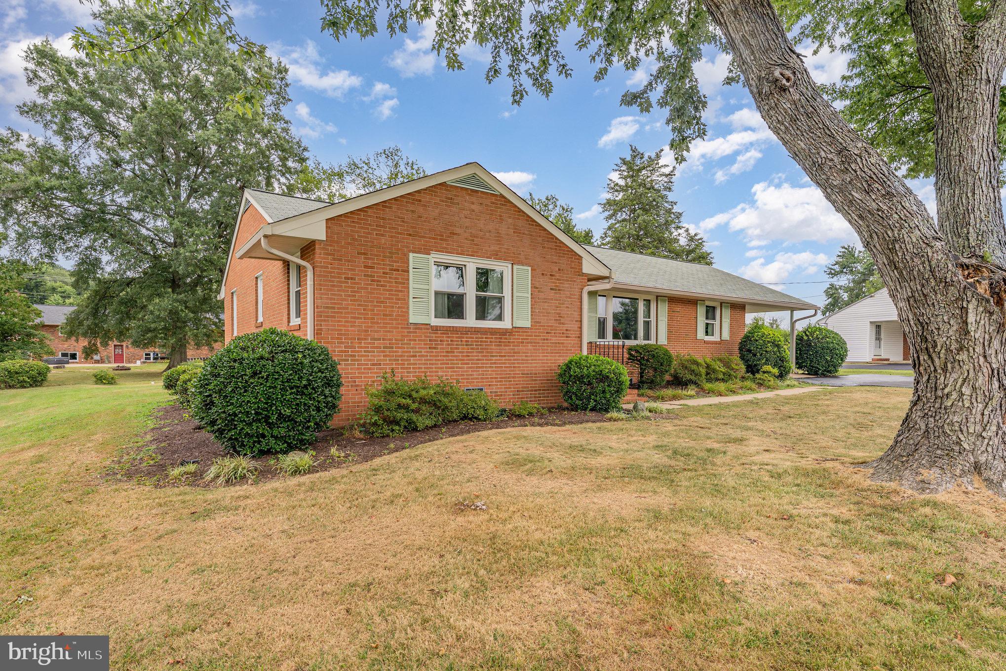 720 SPRING VALLEY DRIVE