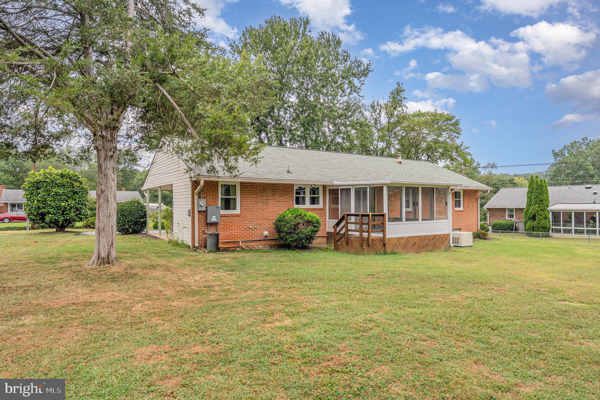 720 SPRING VALLEY DRIVE