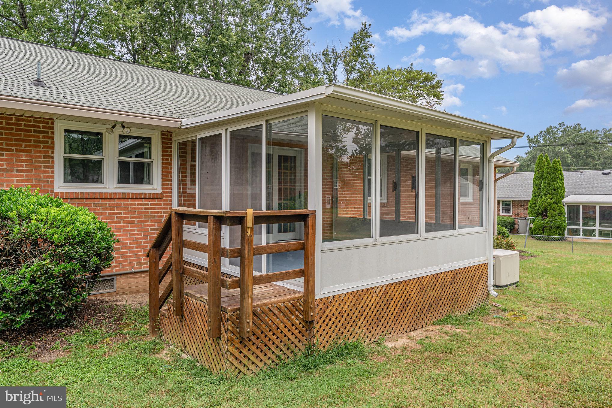 720 SPRING VALLEY DRIVE