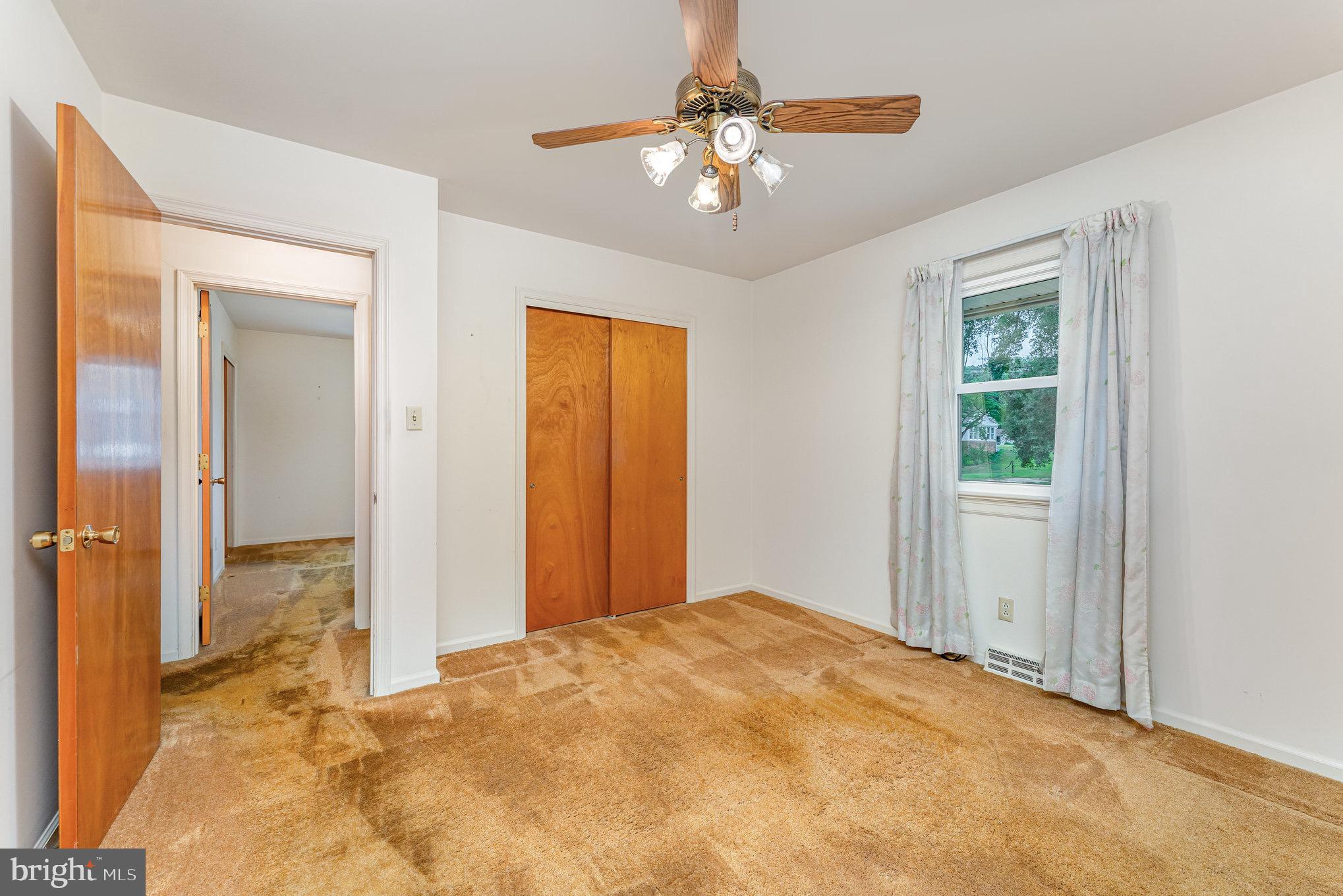 720 SPRING VALLEY DRIVE