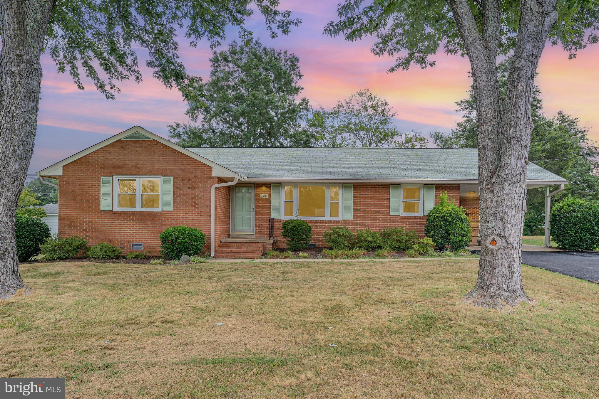 720 SPRING VALLEY DRIVE