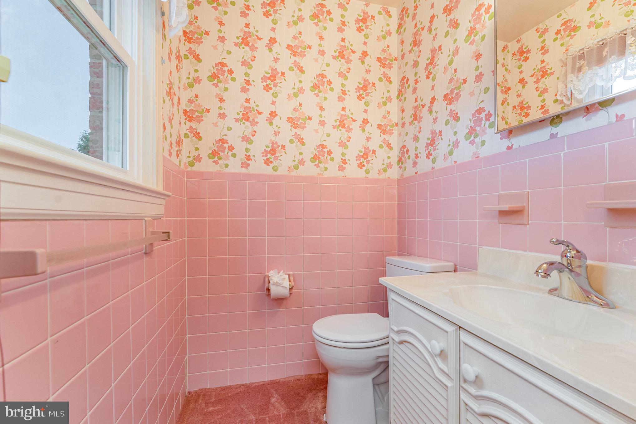 720 SPRING VALLEY DRIVE