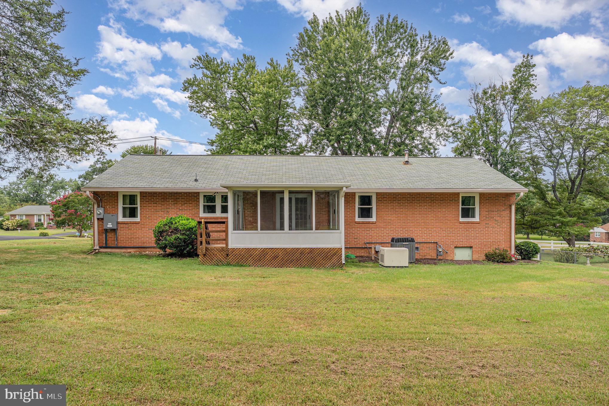 720 SPRING VALLEY DRIVE