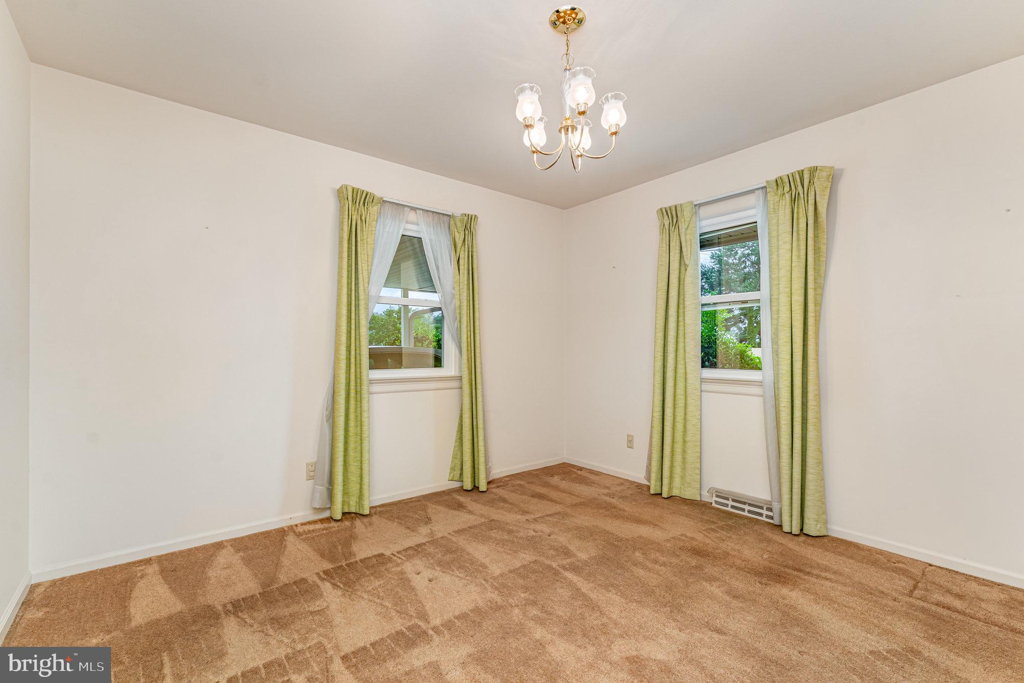 720 SPRING VALLEY DRIVE