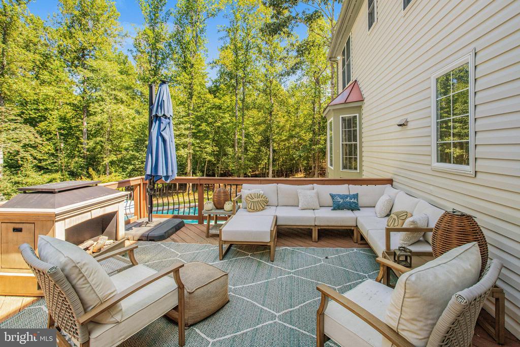75 STONEWALL DRIVE