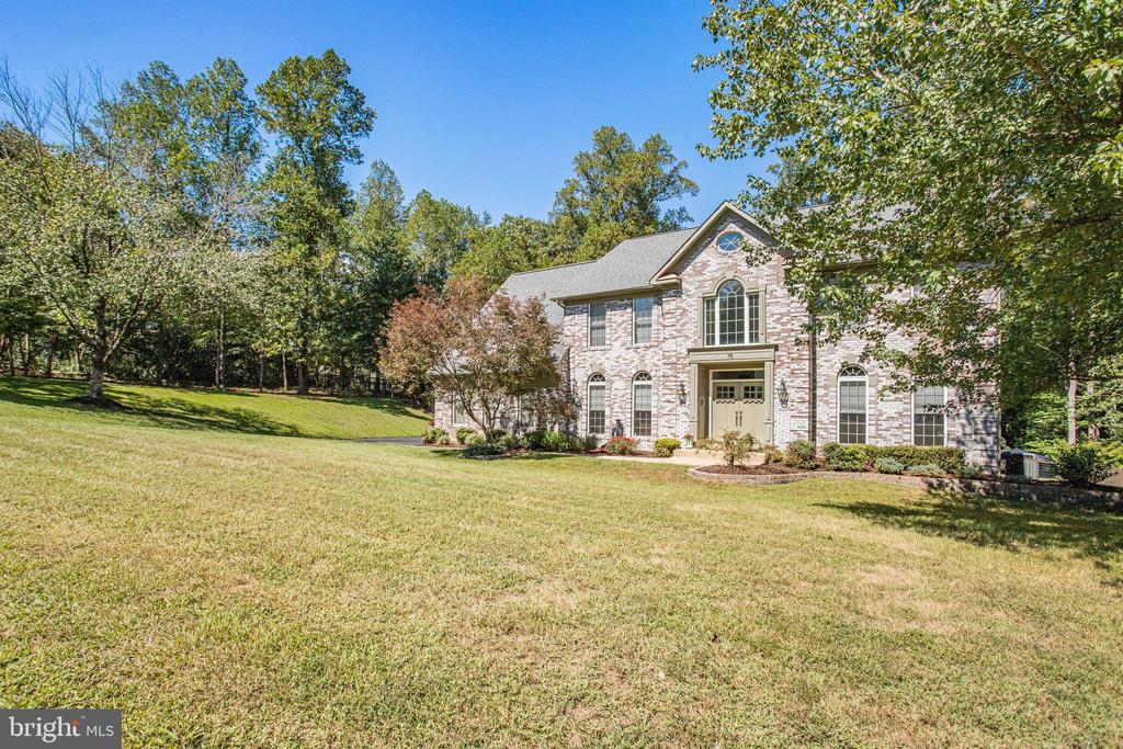 75 STONEWALL DRIVE