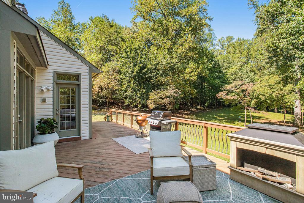 75 STONEWALL DRIVE