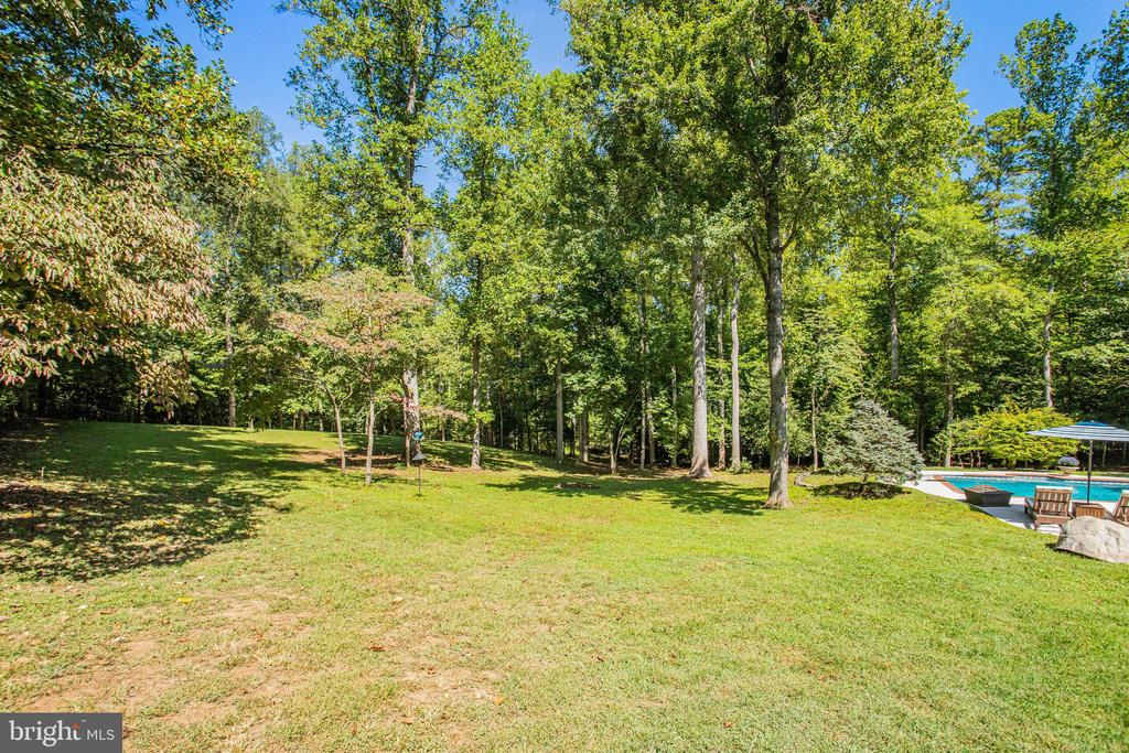 75 STONEWALL DRIVE